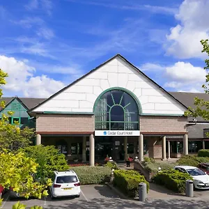 Clarion Cedar Court Отель