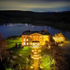 Waterton Park Отель