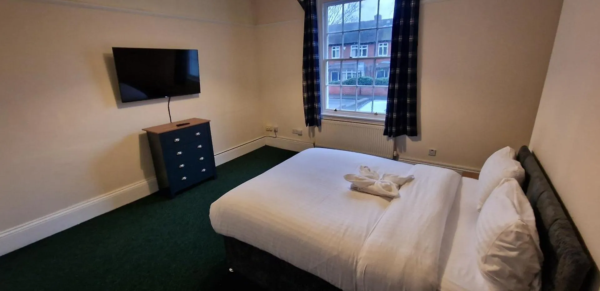 Self Check In Rooms Central Wakefield