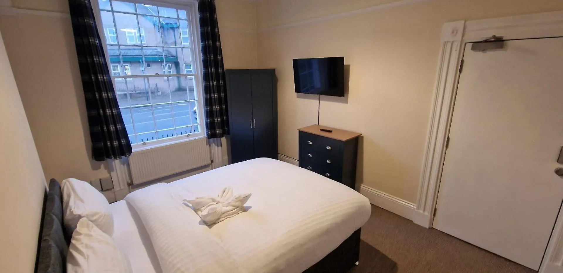 Self Check In Rooms Central Wakefield
